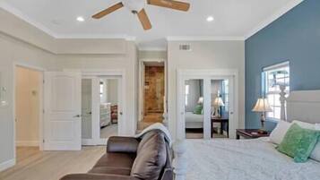 7 多间卧室、熨斗/熨衣板、免费 WiFi、床单