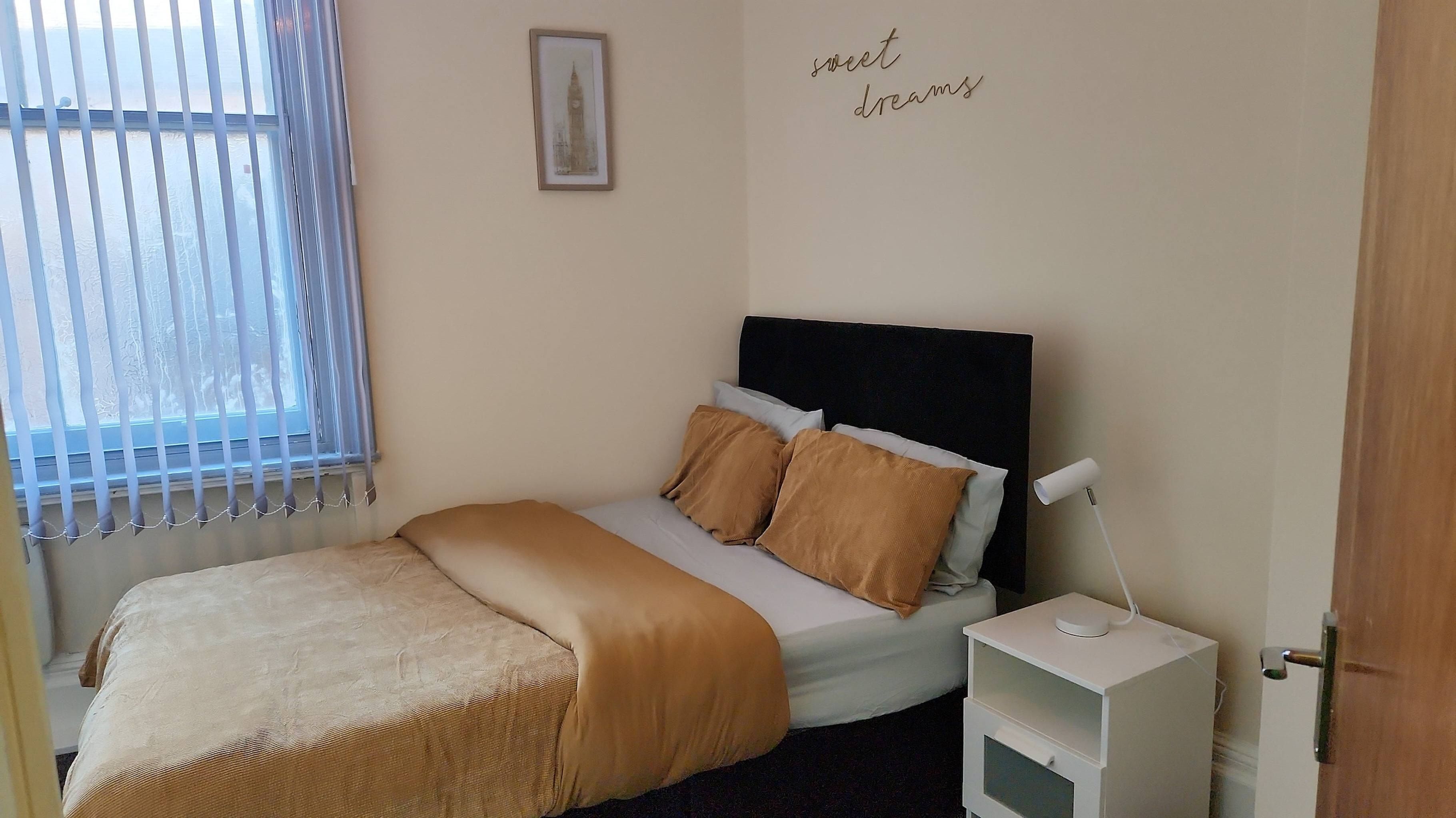 1 bedroom, iron/ironing board, internet, bed sheets