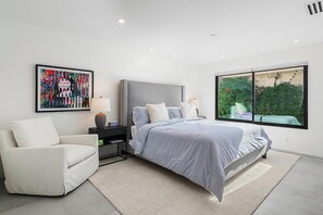 3 soverom, safe på rommet, strykejern/-brett og wi-fi (inkludert)