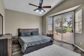 3 chambres, fer et planche à repasser, Wi-Fi gratuit, draps fournis