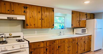 Charming 2-bedroom cottage in Ocean City with AC, WiFi