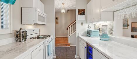 Microwave, oven, stovetop, dishwasher