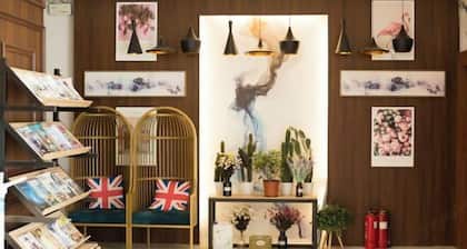 Elan Hotel (Jimo Small Commodity City)