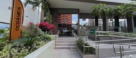 Basic Apartment | Exterior