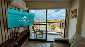 Basic Apartment | Living area