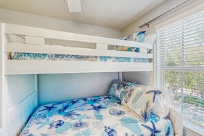 2 chambres, fer et planche à repasser, accès Internet, draps fournis