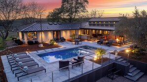 A modern house with a swimming pool, outdoor seating, and a patio area. - Wine Country Estate w/ Pool, Hot Tub The Residence at Truss Wines by Avantstay (Paso Robles)