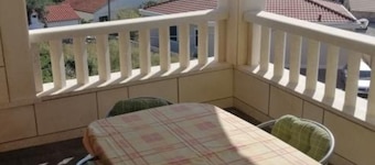 Apartments Milakovic-Kanica - Comfort One Bedroom Apartment with Sea View and Terrace