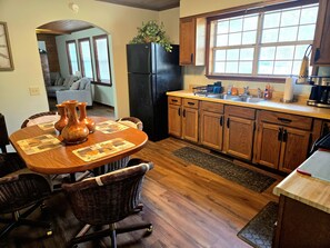 Microondas y toallas de papel 