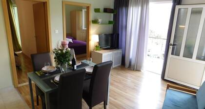 Apartments Roščić - Two Bedroom Apartment with Balcony