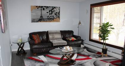 Family friendly 3-bedroom building in marvelous Dartmouth with AC