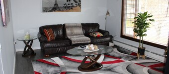 Family friendly 3-bedroom building in marvelous Dartmouth with AC