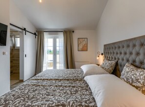 4 Schlafzimmer, Bügeleisen/Bügelbrett, Internetzugang, Bettwäsche