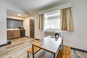 Interior - 1 Mi to Riverfront: Walkable Port Huron Studio (Port Huron)