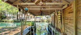 Boat Slip & Fire Pit: Peaceful House