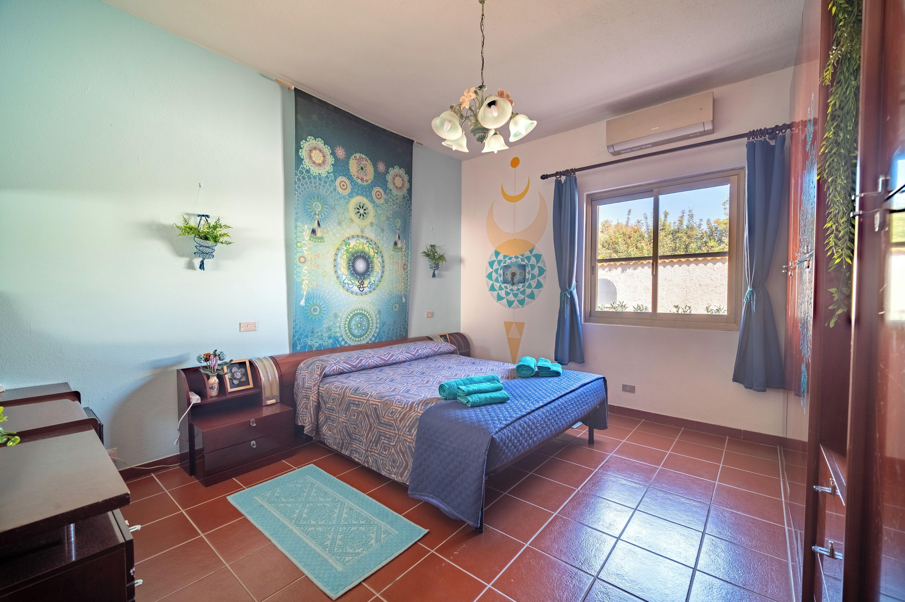 3 slaapkamers, een kluis op de kamer, wifi, beddengoed