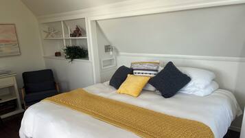 Tabla de planchar con plancha, wifi gratis, ropa de cama