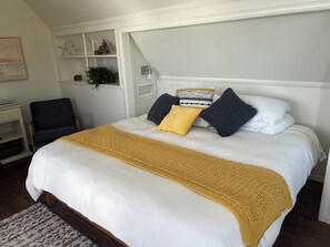 Iron/ironing board, free WiFi, bed sheets