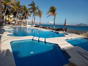 Pool - Portozul 2210 (Manzanillo)
