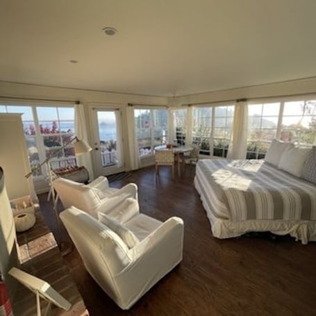1 bedroom, bed sheets. Large, Comfortable Room with views of both the Ocean and The Bay!