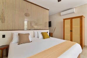 Individually decorated, individually furnished, laptop workspace - Guest INN Home - Elements Suites (Tulum)