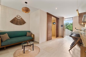 50-inch LED TV with digital channels - Guest INN Home - Elements Suites (Tulum)