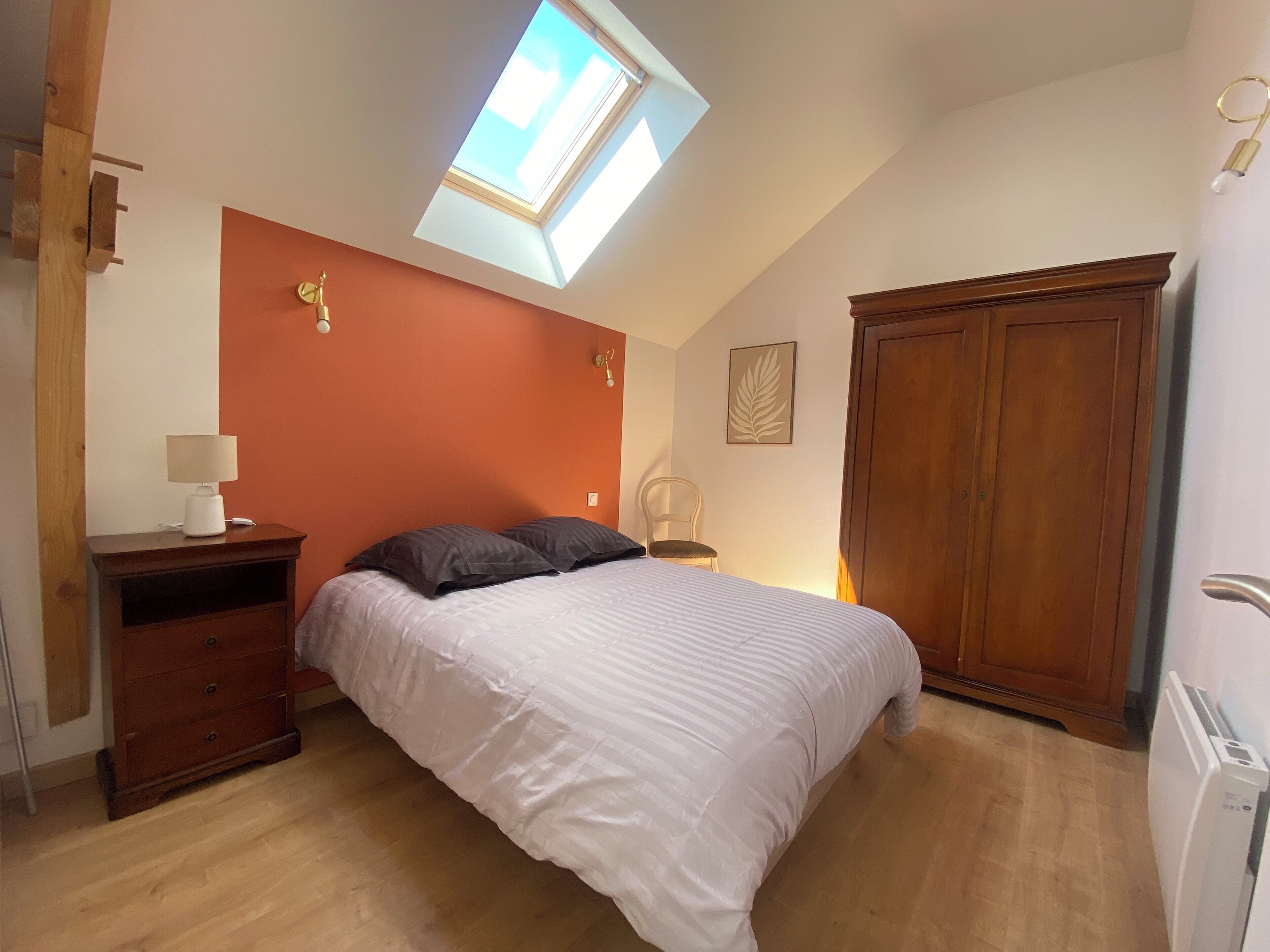 2 slaapkamers, een strijkplank/strijkijzer, gratis wifi