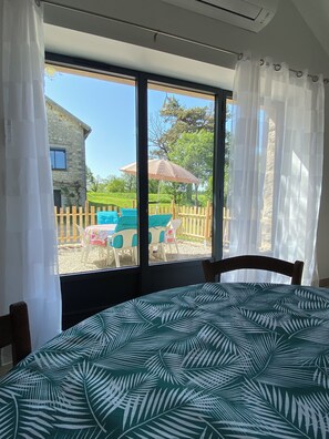 Interior - La Grange du Contour • Renovated house with terrace - 2 bedrooms, 1 bathroom, separate WC (Drulhe)