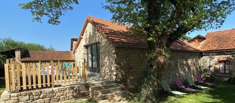 La Grange du Contour • Maison rénovée avec terrasse • 2 CH, 1 SDB, WC separé