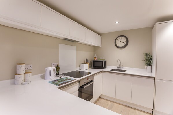 Fridge, microwave, oven, dishwasher