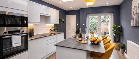 Fridge, microwave, oven, dishwasher