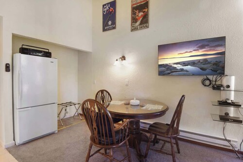 Regency Retreat Studio for 2!