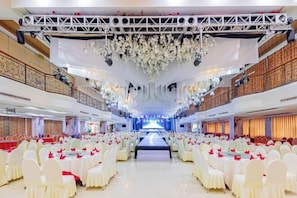 Ballroom - Jincheng Hotel (Zigui)