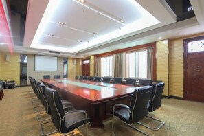 Unclassified image, 4 of 61, button - Jincheng Hotel (Zigui)