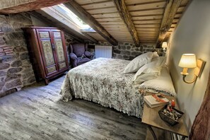 Familieleilighet, fjellutsikt | Sengetøy i egyptisk bomull, sengetøy av topp kvalitet og dundyner