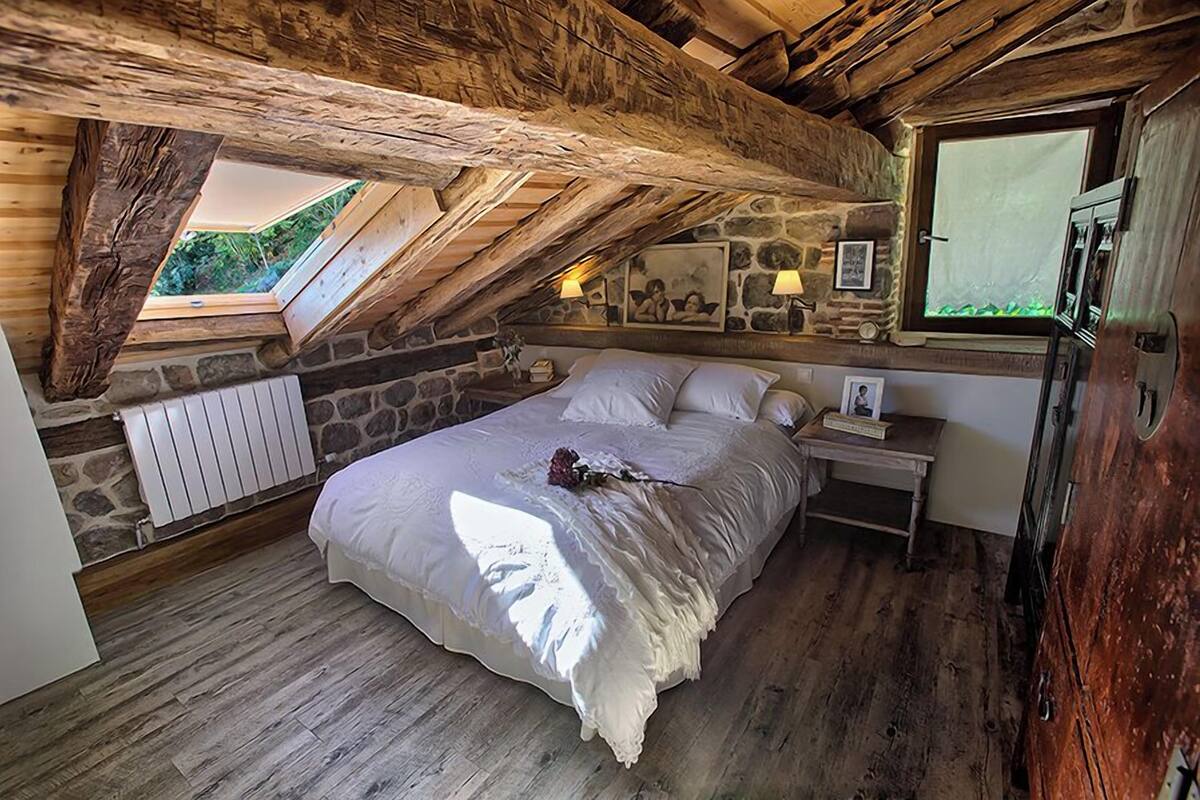Family Room, 2 Bedrooms, Ensuite, Mountain View | 1 bedroom, Egyptian cotton sheets, premium bedding, down duvets