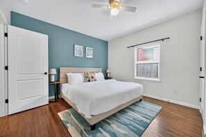 2 habitaciones, tabla de planchar con plancha, wifi y ropa de cama