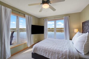 5 habitaciones, tabla de planchar con plancha y cuna de viaje 
