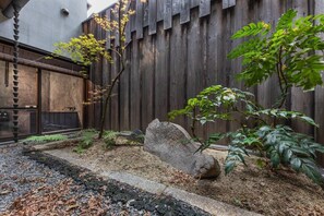 Property grounds - Shiki Homes | Bisho 美咲 (Kyoto)