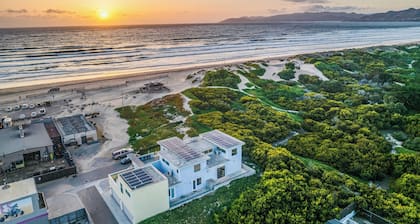 Beachfront 2BR w/ Deck, Views & Direct Sand Access Strand Way A