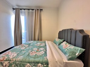 1 bedroom, WiFi, bed sheets - Luxury Living in Kampala (10 mins to Speke Resort) with free unlimited Wi-Fi (Kampala)