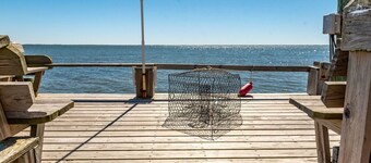 Unbeatable Views & Coastal Charm