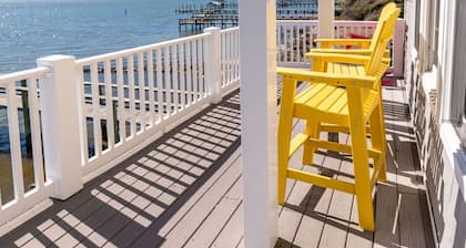 Unbeatable Views & Coastal Charm