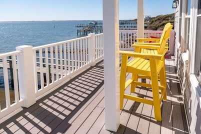 Unbeatable Views & Coastal Charm