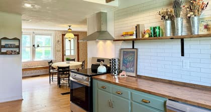 Fingerlakes 5-bedroom farm with goats & chickens
