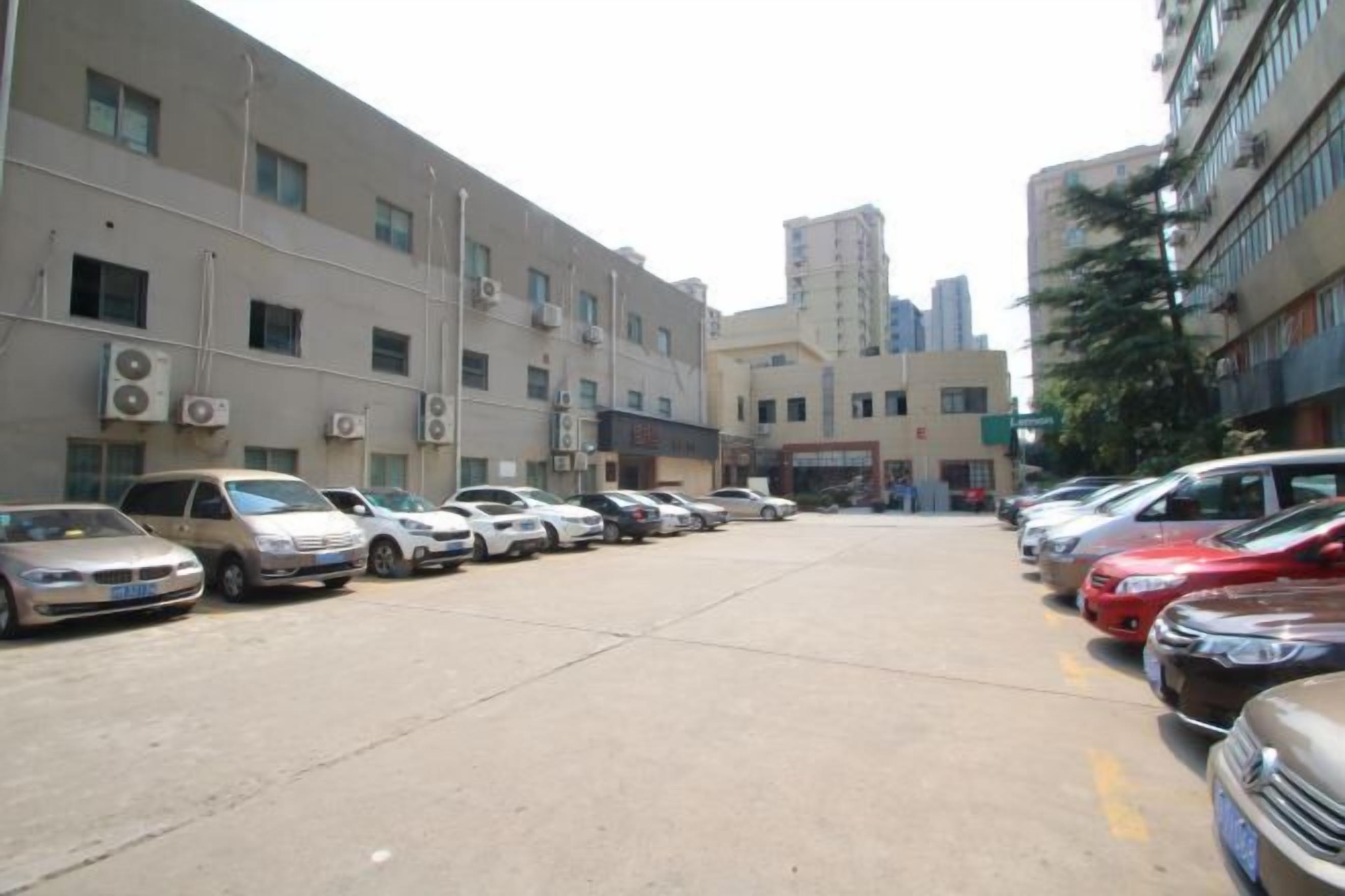 Self-parking (surcharge)