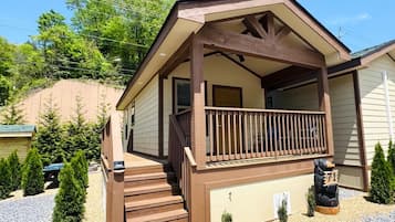 Tiny Home One BR | 1 多间卧室、熨斗/熨板、免费 WiFi