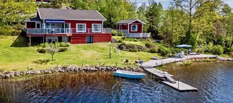 Waterfront Guesthouse with Private Dock & Rowboat