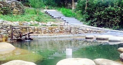 Herun Shijia Holiday Hotel