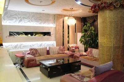 Luntai Tianbai Hotel